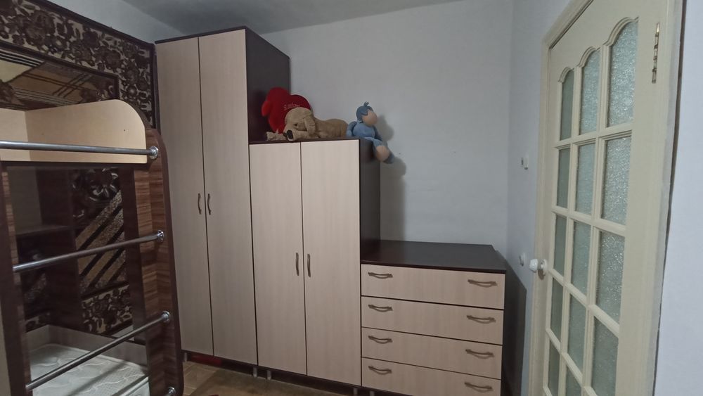 Горка (3 шкафа) в спальню для вещей