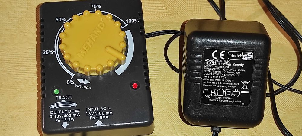 locomotiva scara ho + 4 vagoane MEHANO