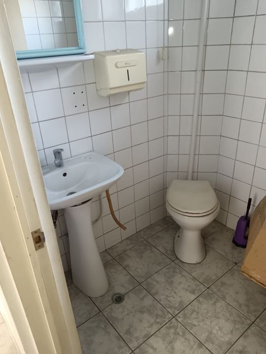 Proprietar vând spațiu comercial 142mp