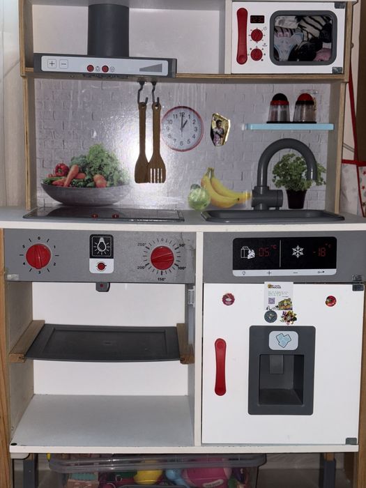 Bucatarie din lemn de jucarie