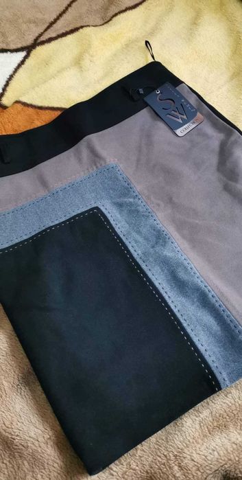 Fusta noua din stofa si catifea marimea 42