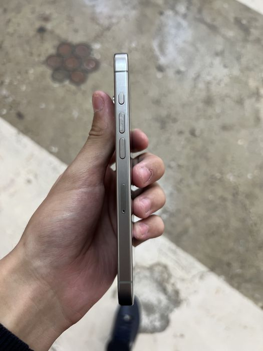 iPhone 15 pro с гарантей