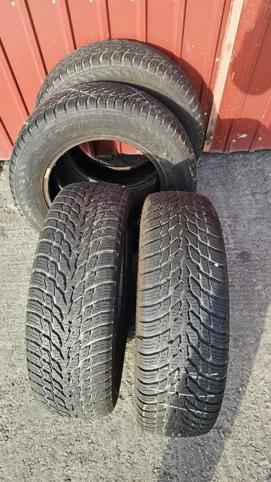Set 4 caucicuri Nokian de iarna 175/70R14