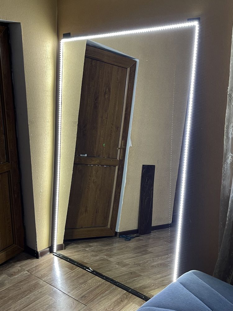 Зеркало большое с подсветкой Кентау