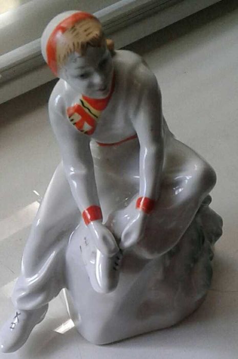 Статуэтки фарфор