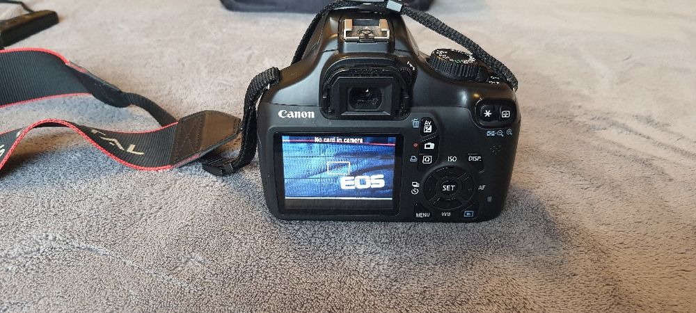 Canon EOS 1100D + 3 обектива (18–55, 55–250, 50mm) + аксесоари