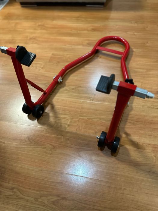 повдигащи стойки за мотор