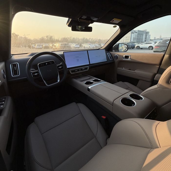 LIXIANG L9 ULTRA (2026 Restling)