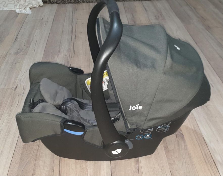 Продам автокресло joie