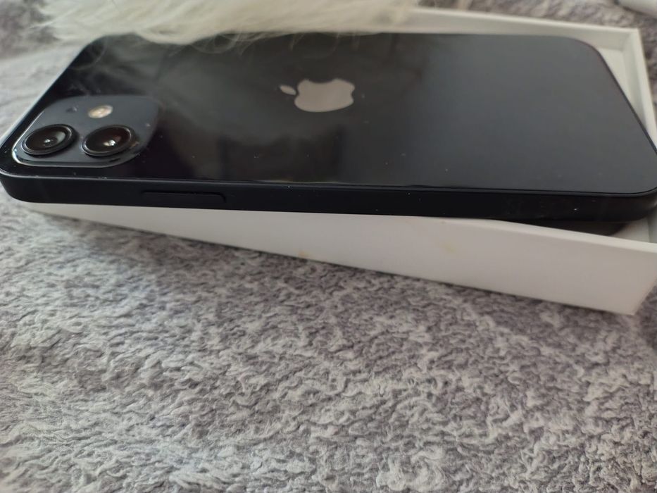 iPhone 12 – 64 GB, stare bună, 80% sănătate baterie