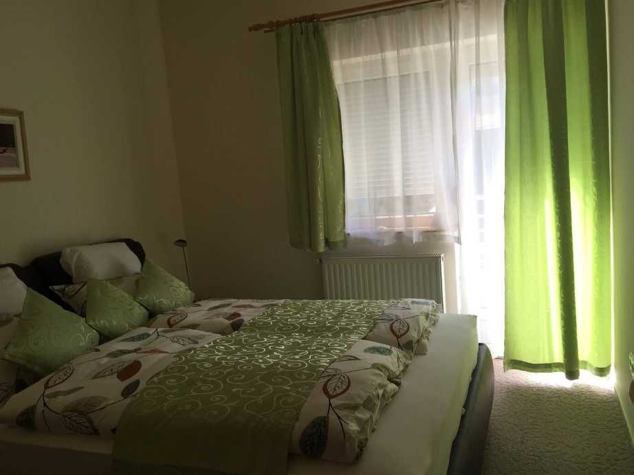 Дава се под наем Тристаен апартамент в Пловдив, Мараша - 90 кв.м за 372.3 € - Снимка #1