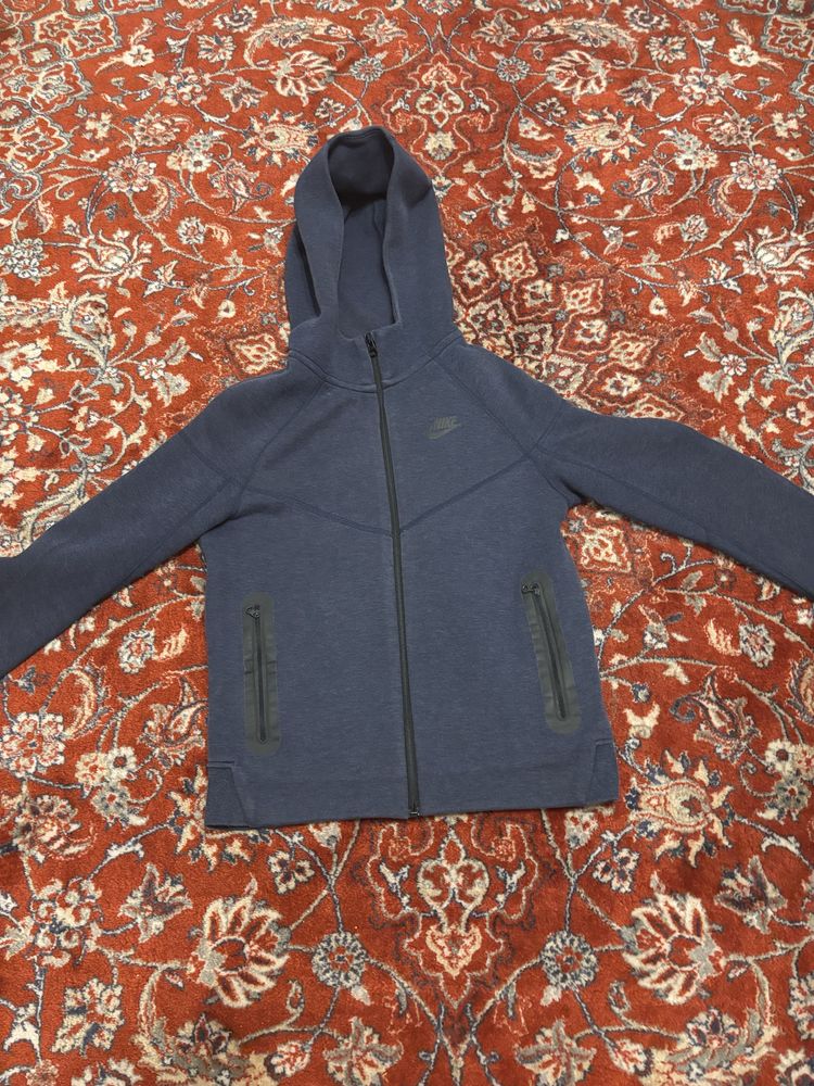 Nike tech fleece