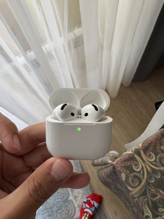 Air pods 4 (noise control)