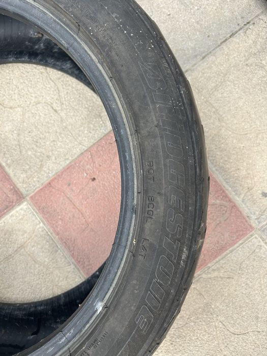 Vand 2 anvelope vara