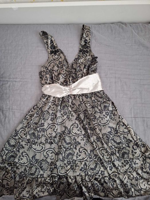 Рокля за официален повод