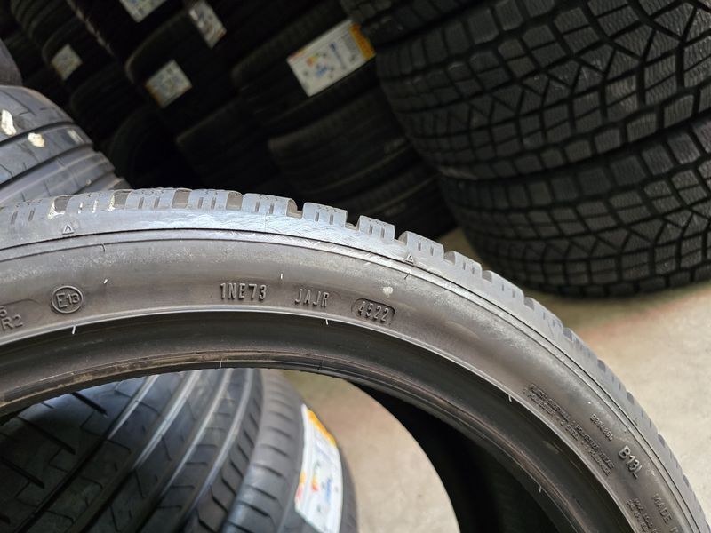 255/40/20 DUNLOP 4бр