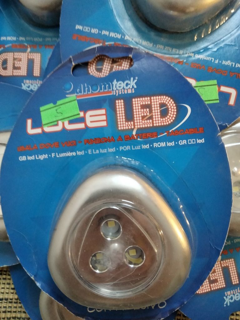 Luce LED pe baterie,set de 9 buc