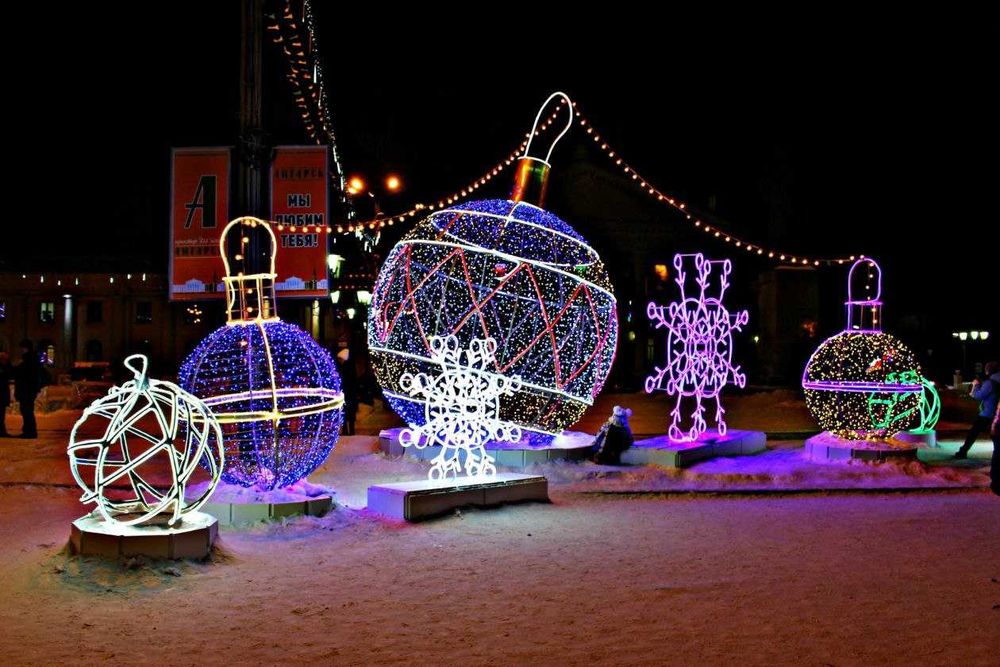 Новогоднее оформление. Гирлянды/Ветки/Фигурки/Ёлки