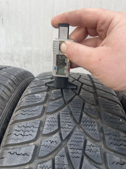 Vand set de 4 anvelope iarna 195 50 16 Dunlop 7mm