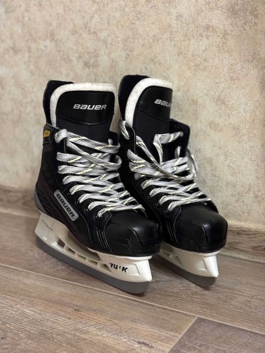 Коньки хоккейные