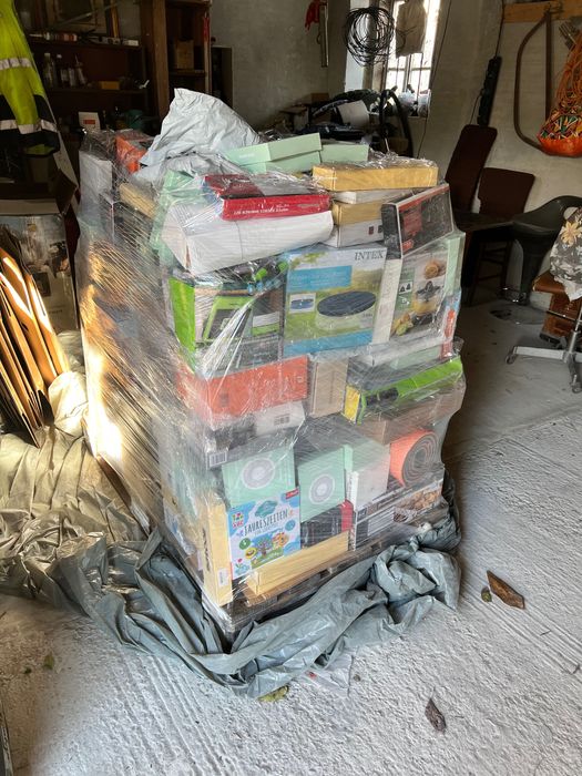 Палет с непотърсени пратки