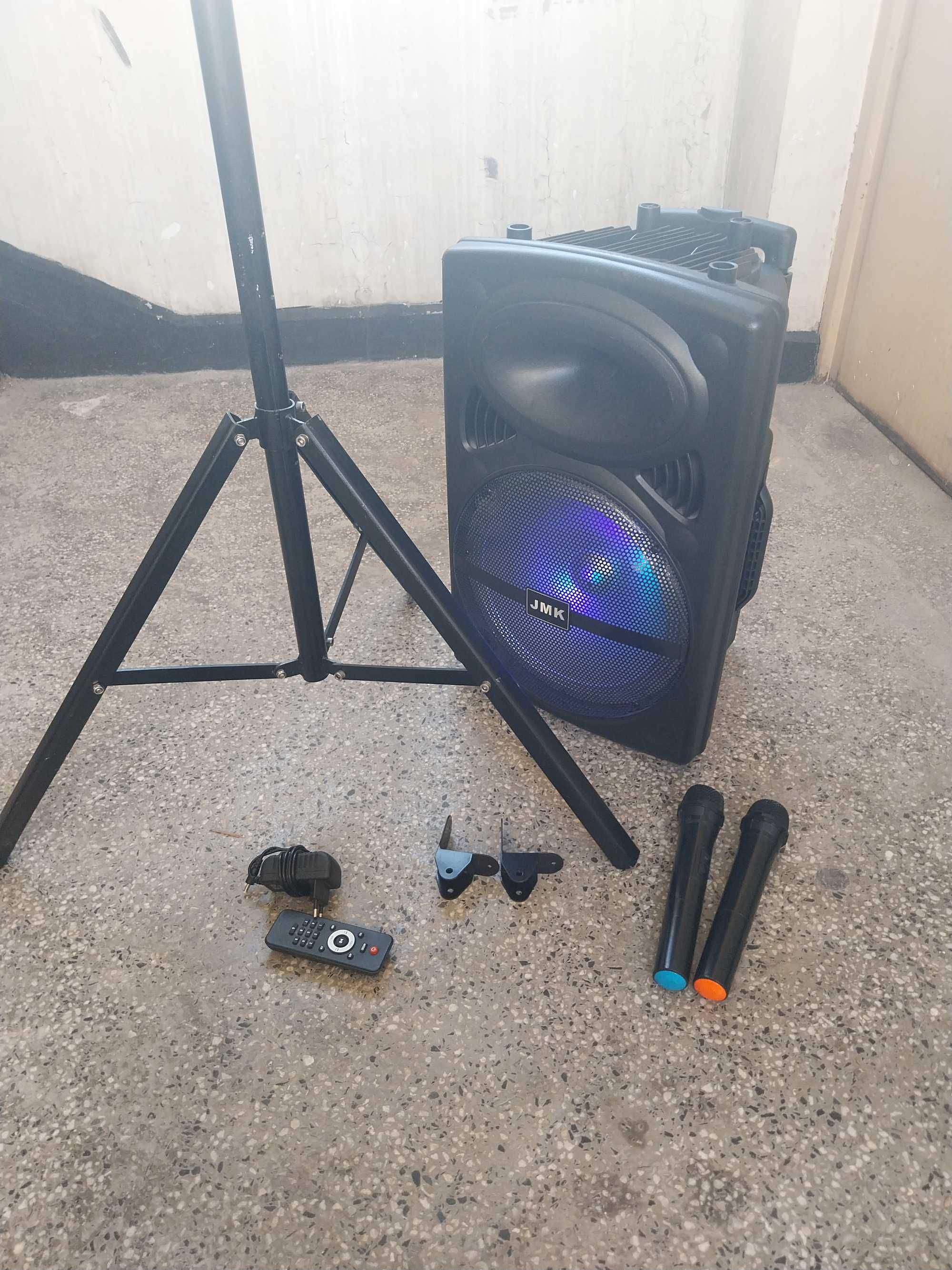 Тонколона за караоке
