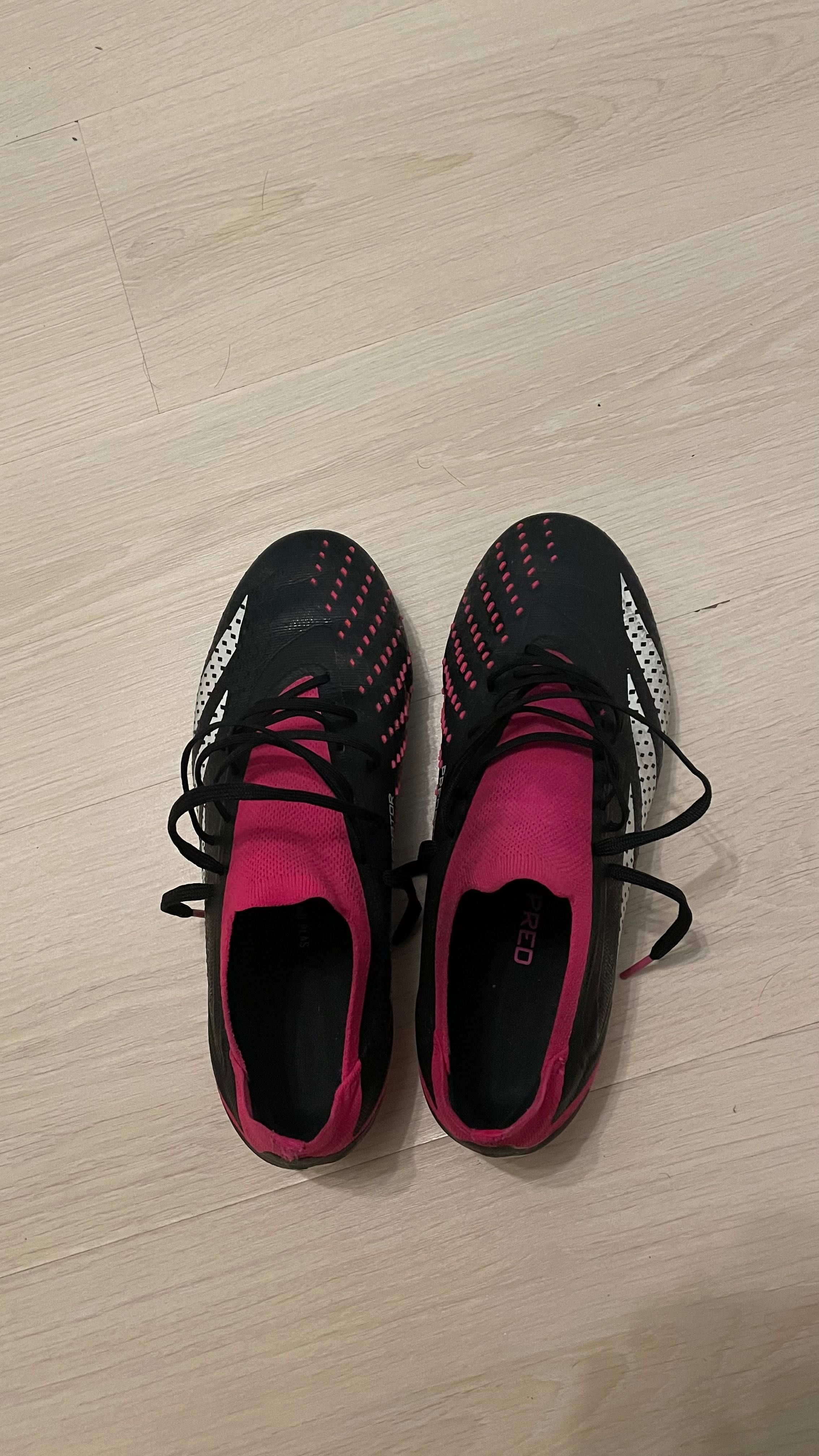 Adidas  predator