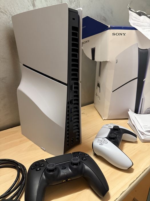 Playstation 5 Slim 1 TB 2 Manete + Garantie “NOU”