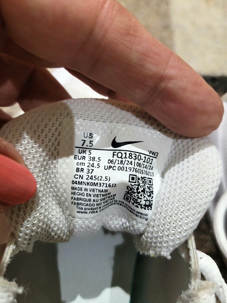 Nike-38,5 номер-80лв