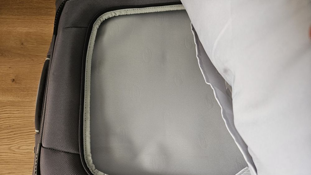 Куфар American tourister