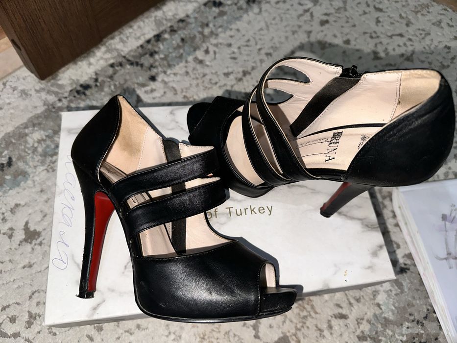 Продам красивые туфли