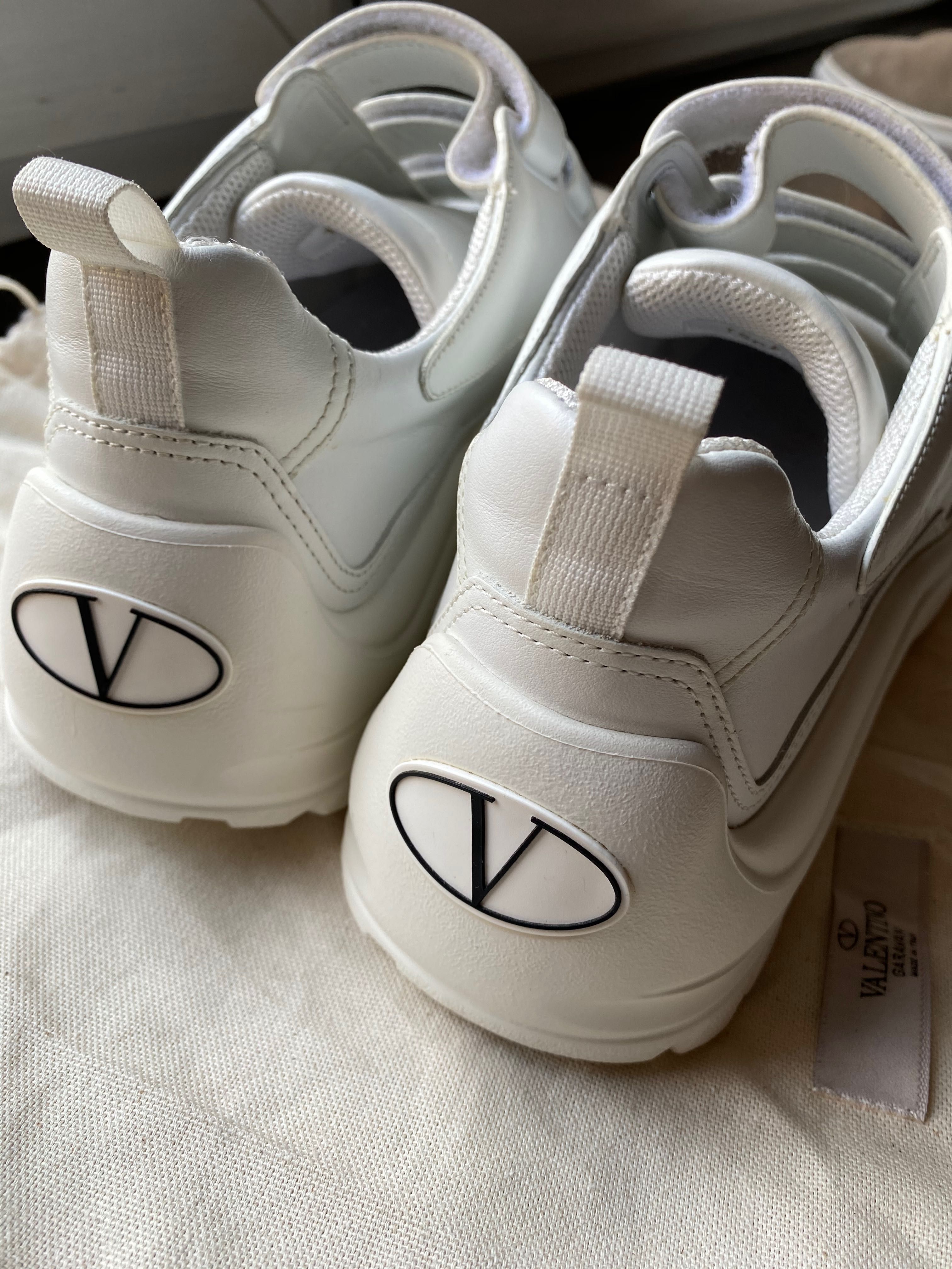Белые Мужские Кроссовки Valentino оригинал размер 41