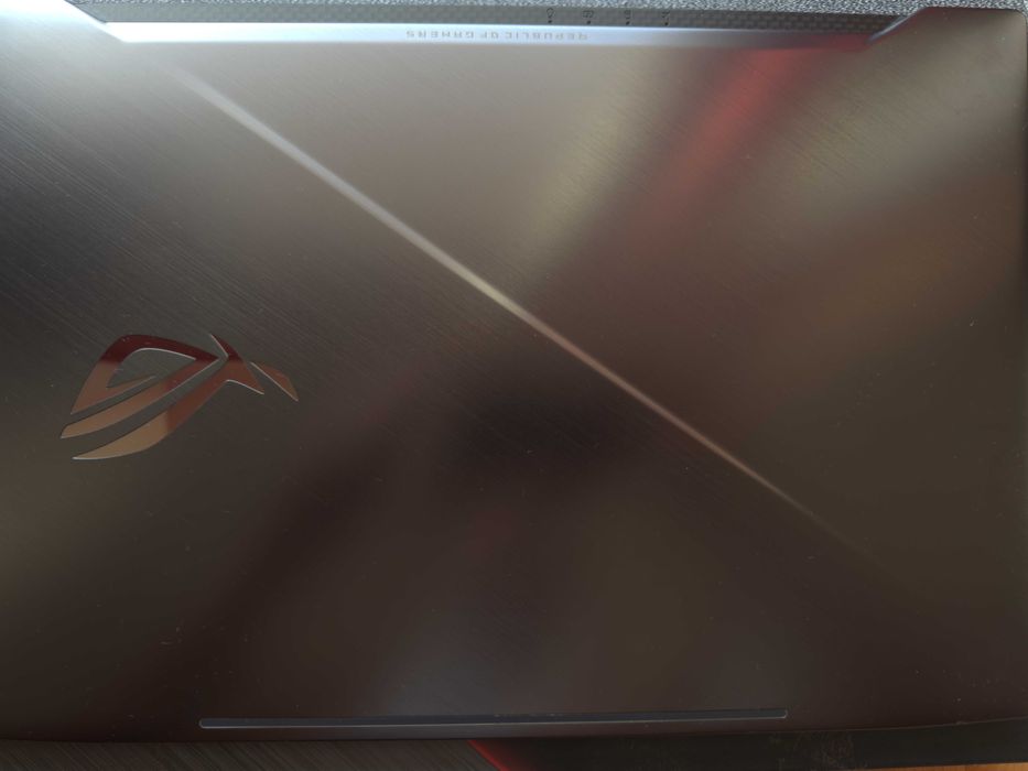 Laptop Gaming ASUS ROG GL703GS-E5011 SCAR Edition cu DEFECT