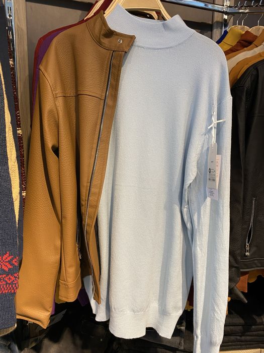 Lot/stoc de haine noi en-gros