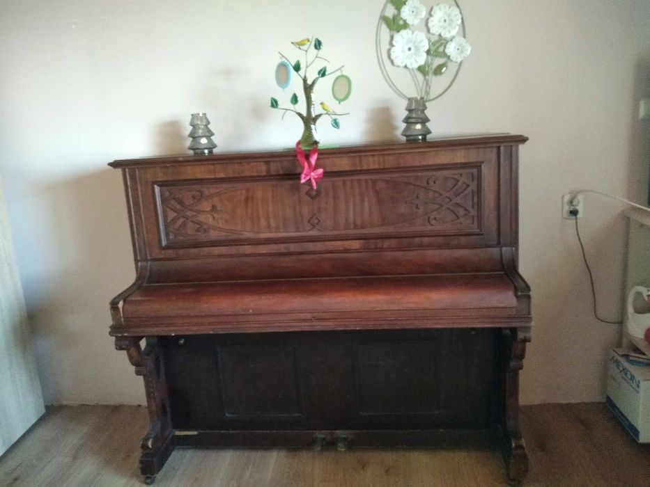 Немско пиано (Антикварна стойност)