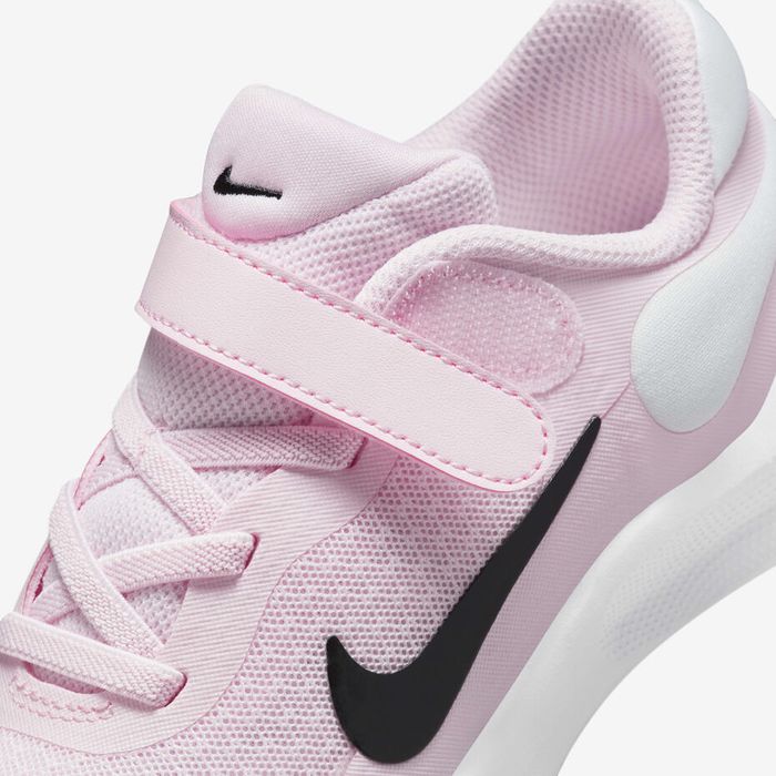 Nike Revolution 7 Younger Kids Shoes Найк детски маратонки момиче