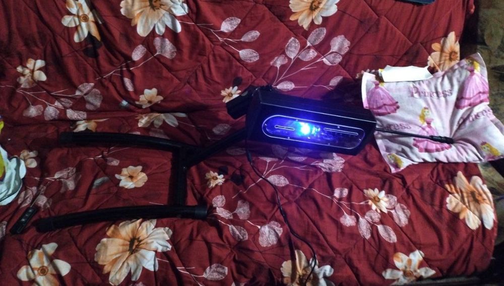 Aparat de masaj interior  cu accesorii