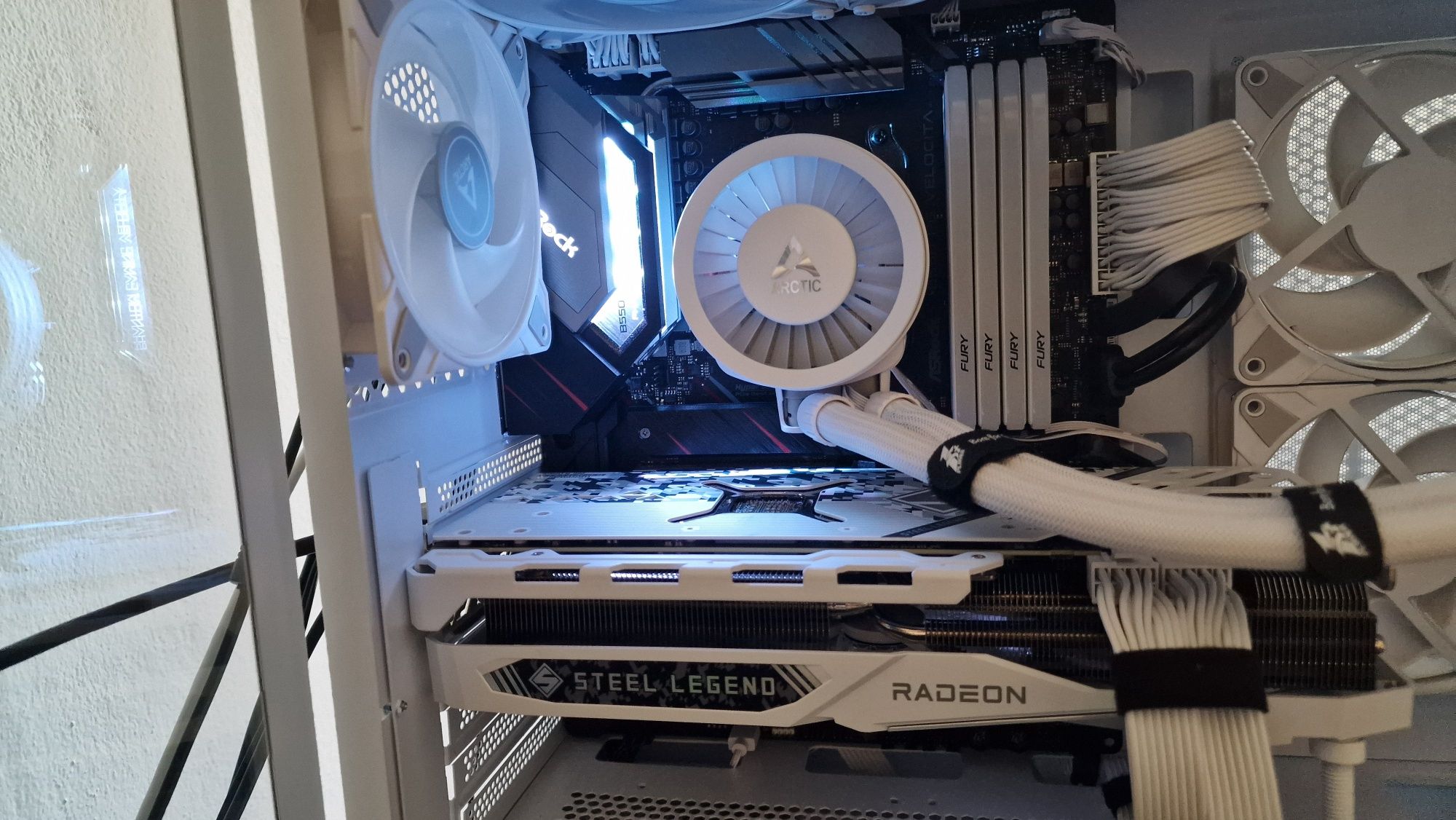 Ryzen 7 5700x3D, ASRock B550 Velocita, 32gb Ram DDR4 3600MHZ