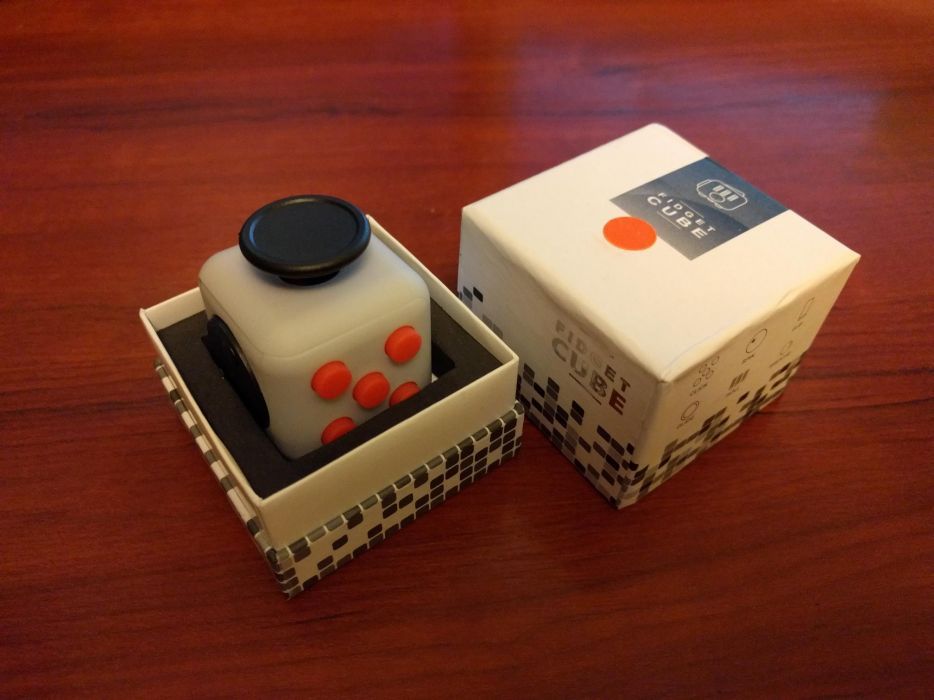 Cub fidget antistres la cutie (fidget cube)
