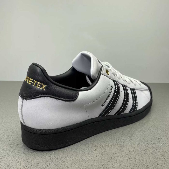 Оригинални  непромукаеми кецове *ADIDAS SUPERSTAR GORE-TEX * EU41 1/3