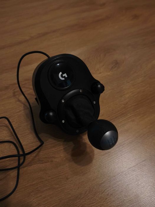 Волан с педали и скорости -  Logitech - G923 + Shifter , PC, черен