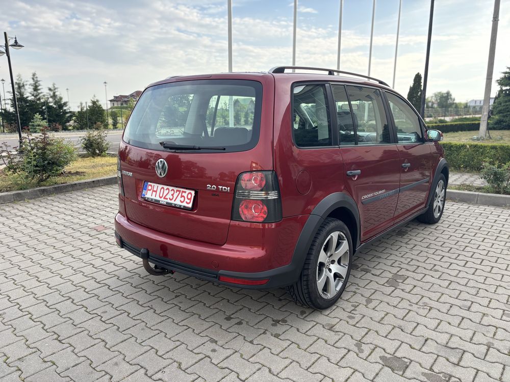 VW Touran Cross 2.0 170 Cp*Germania*Clima*Senzori*Jante 17*