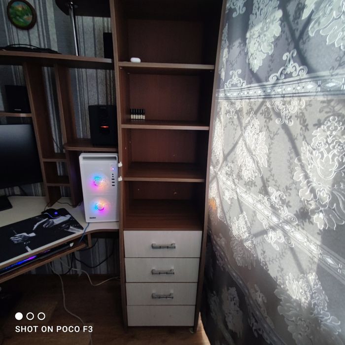 Компьютерный стол