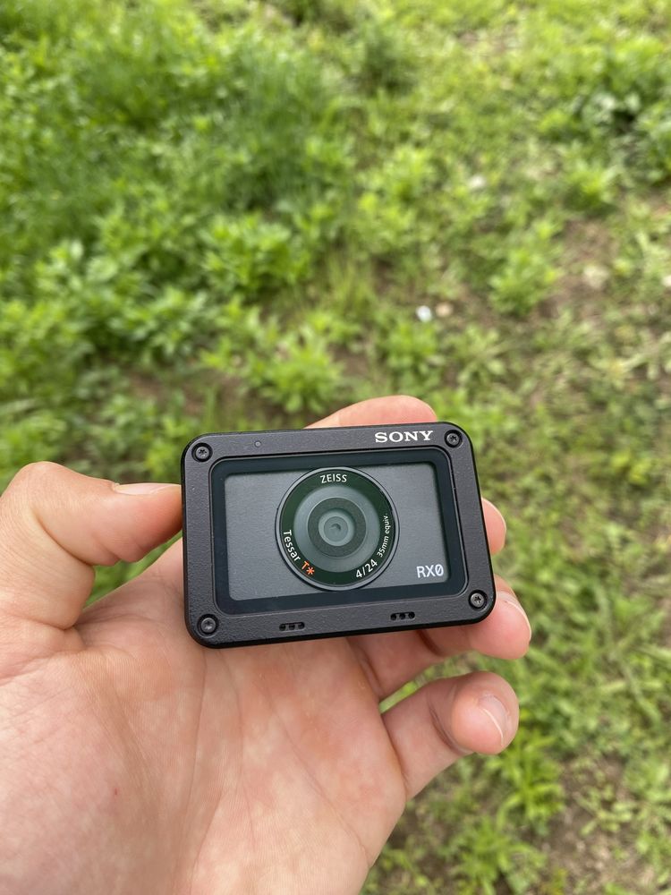 Camera Sony rx-0