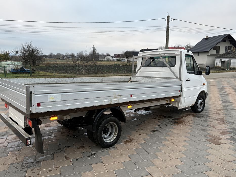 mercedes sprinter 412