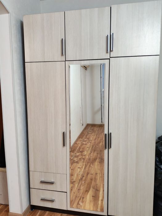 Продам шкафы, угловой шкаф в отличном со состоянии