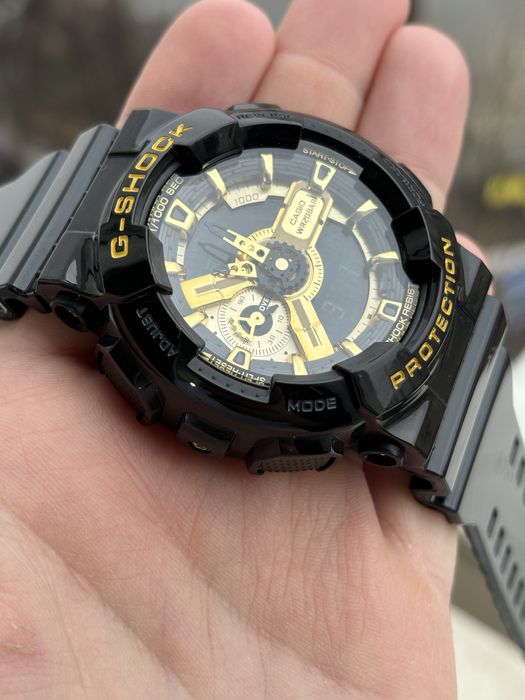 Ceas G-Shock Sport barbatesc Negru lucios-Auriu Nou