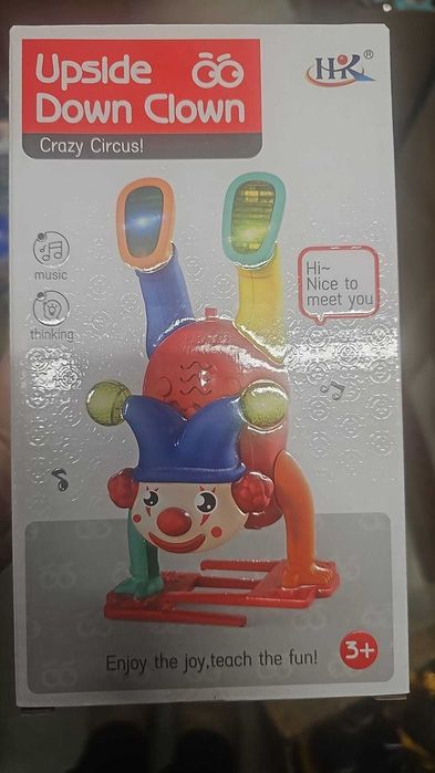 Jucarie clown cu capul in jos