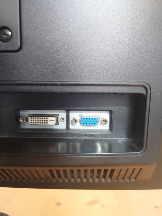 Монитор Samsung B2240