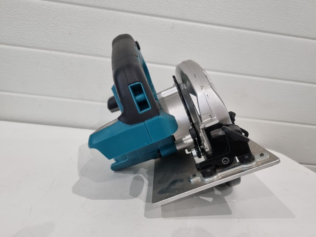 Акумулаторен ръчен циркуляр Makita DHS660